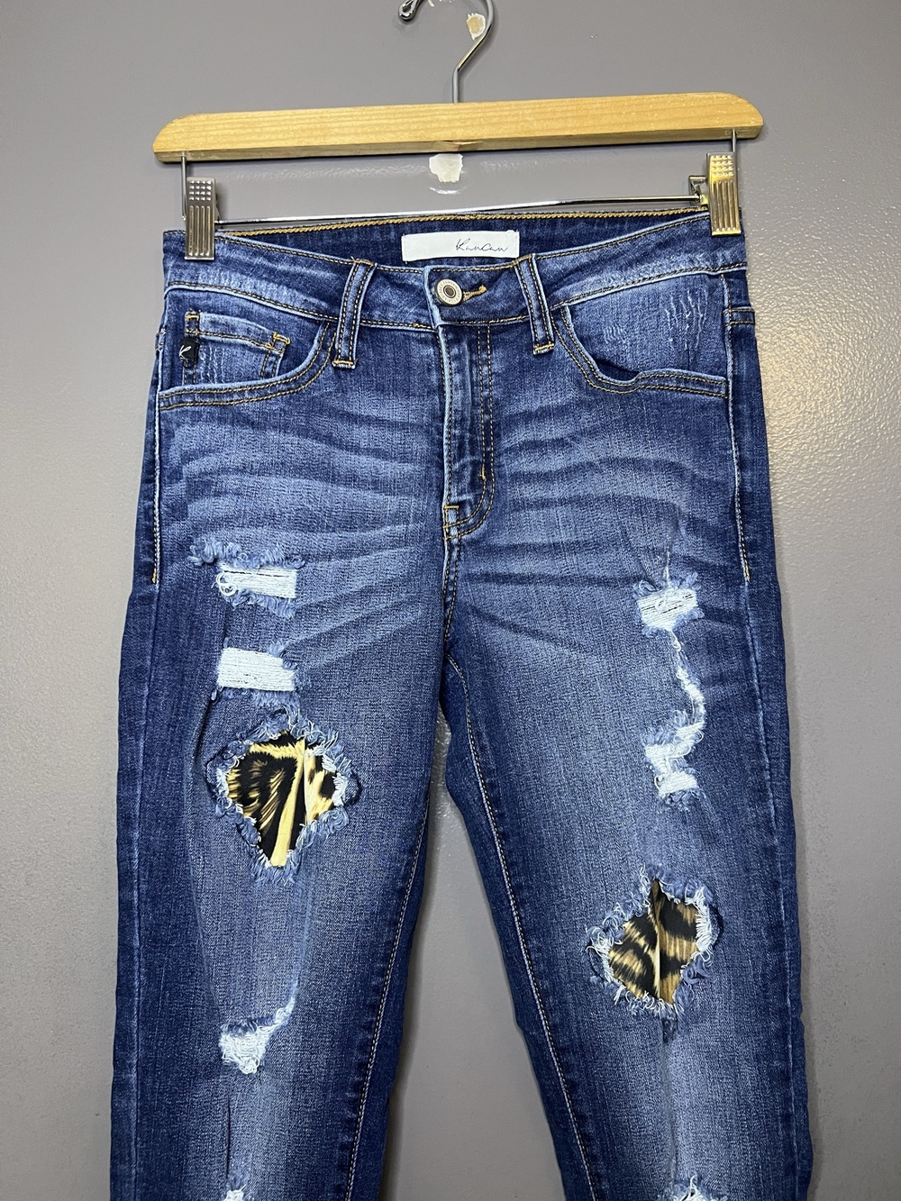 KanCan Skinny Jeans Womens 25 Medium Wash Leopard Cuff Distressed Denim